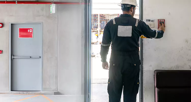 Emergency Fire Exit Door Repair in Oakland Park, FL