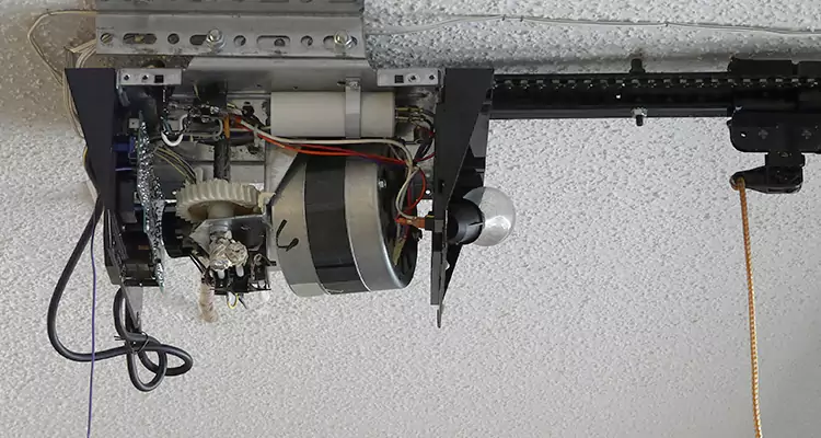 Emergency Garage Door Opener Repair in Oakland Park, FL