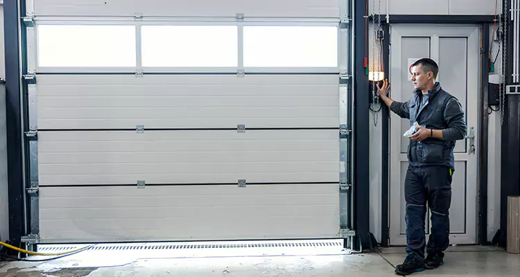 Modern Overhead Door Repair in Oakland Park, FL