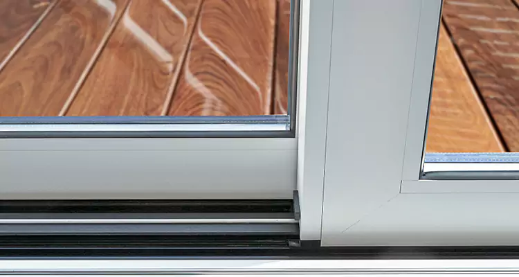 Patio Door Jammed Shut in Oakland Park, FL