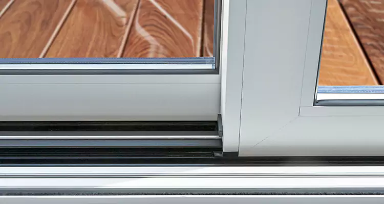 Patio Doors Leaking Water Issue Repair Services in Oakland Park, FL