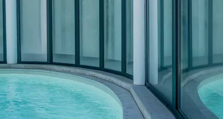 Repair Polyester Screen for Pool Enclosure in Oakland Park, FL