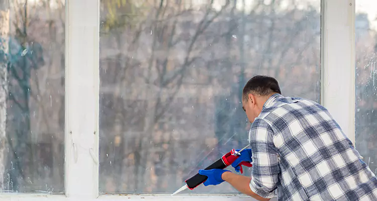 Quality Sliding Shower Door Repair for Closing Issues in Oakland Park, FL