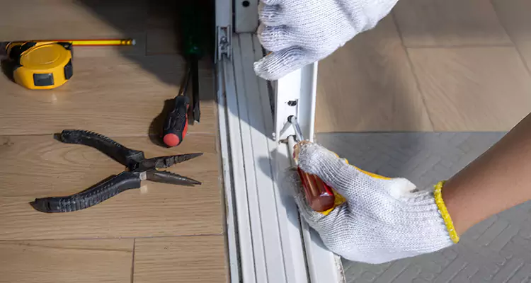 Screen Door Wheel Replacement in Oakland Park, FL