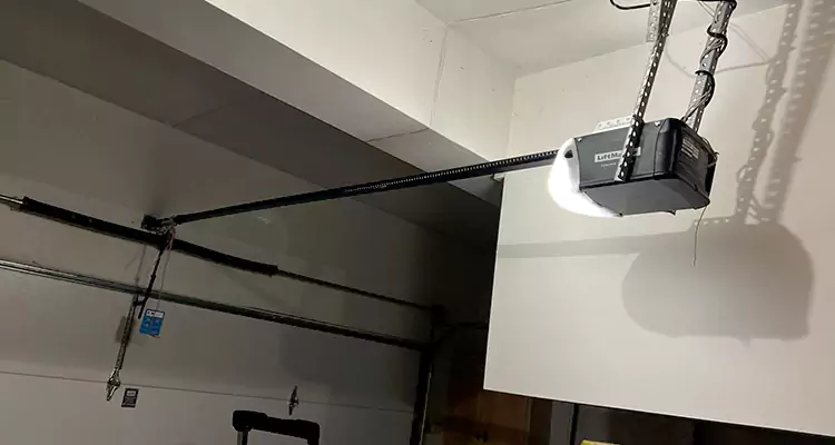 Linear Garage Door Opener Repair in Oakland Park, FL