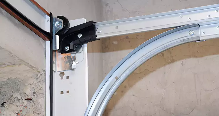 Maintain Liftmaster Garage Door Off Track in Oakland Park, FL