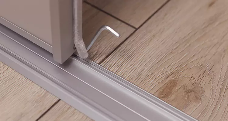 Squeaky Sliding Door Repair in Oakland Park, FL