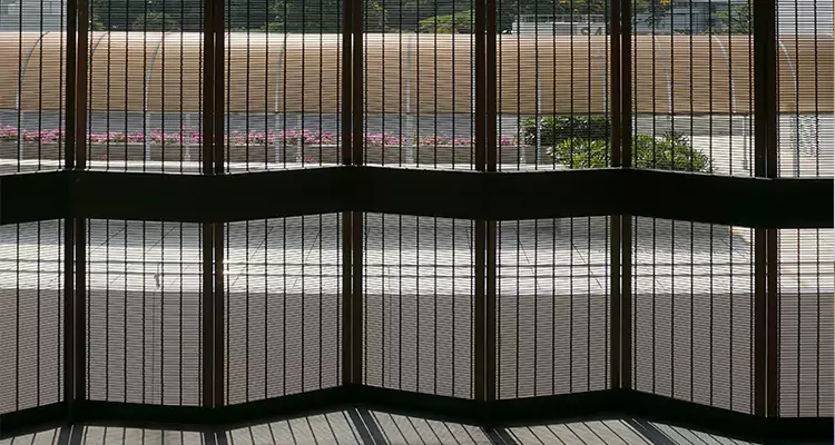 Front Screen Door Repair in Oakland Park, FL